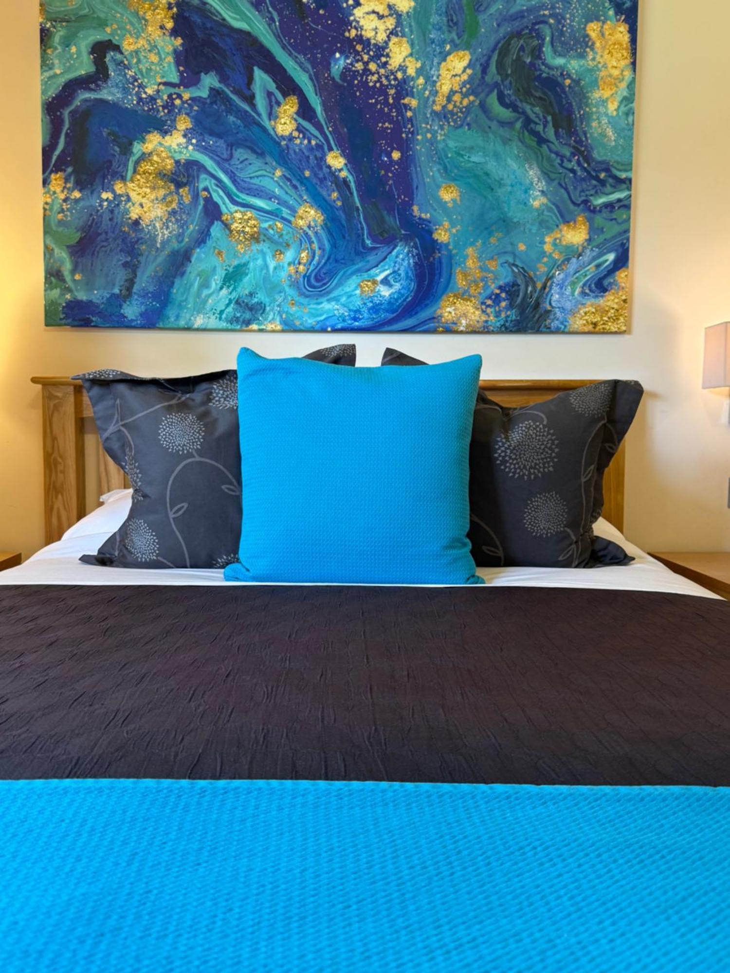 Barncroft Luxury Bed & Breakfast Bed & Breakfast 3*