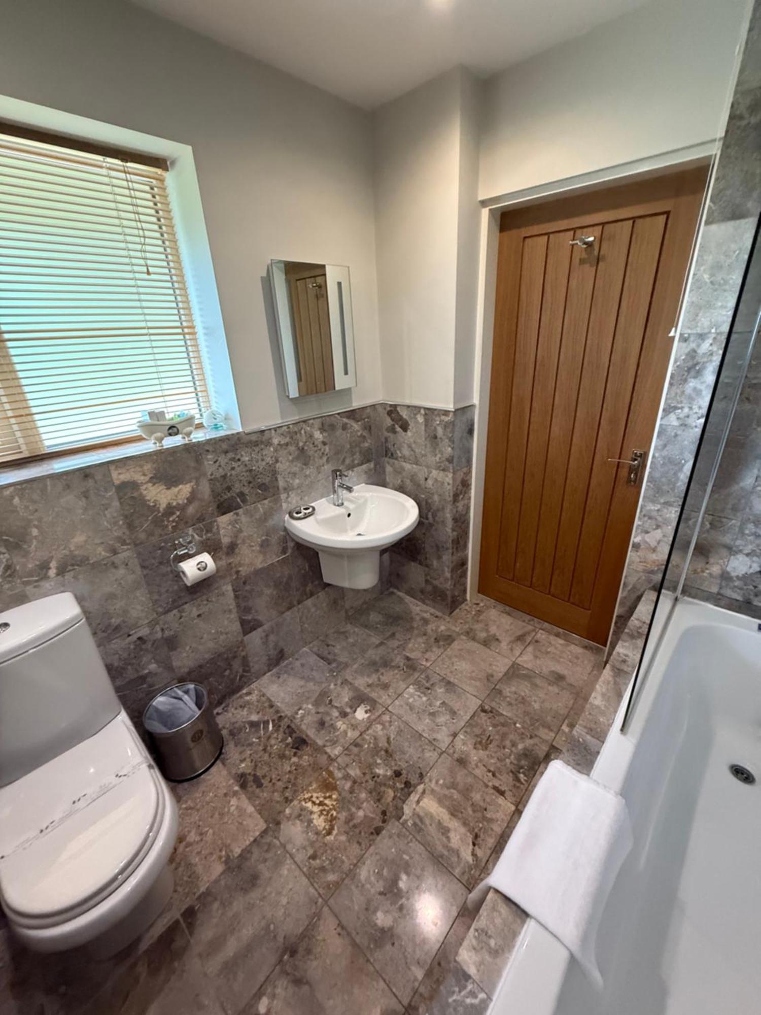 Barncroft Luxury
