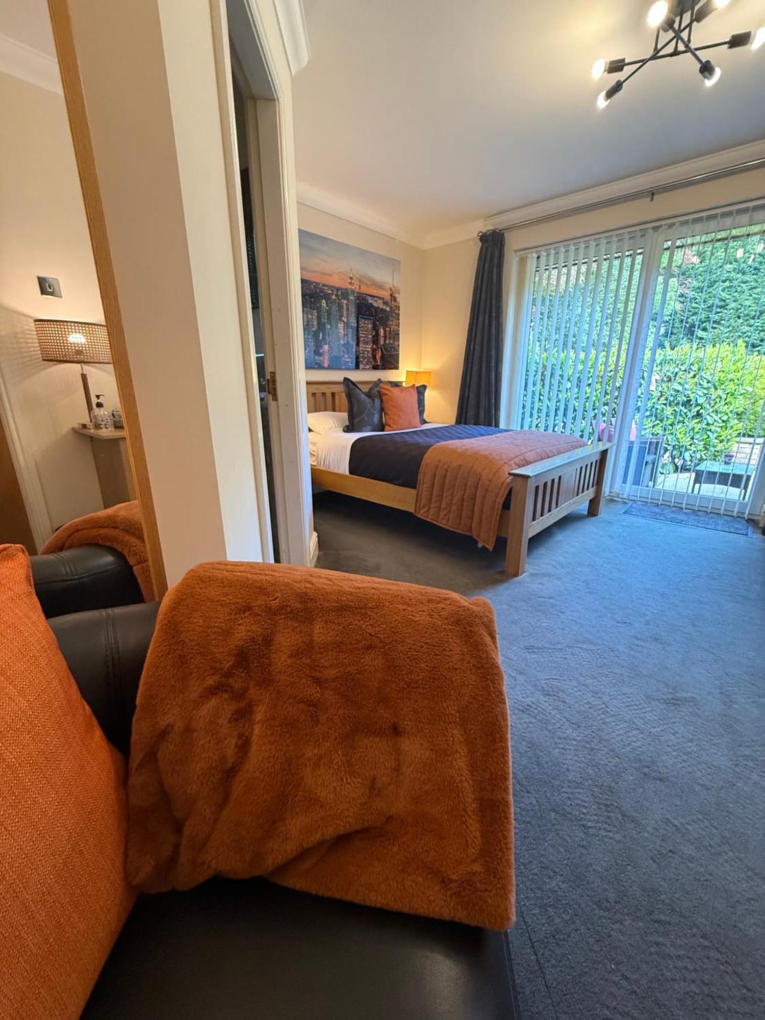 Barncroft Luxury Bed & Breakfast Bed & Breakfast 3*