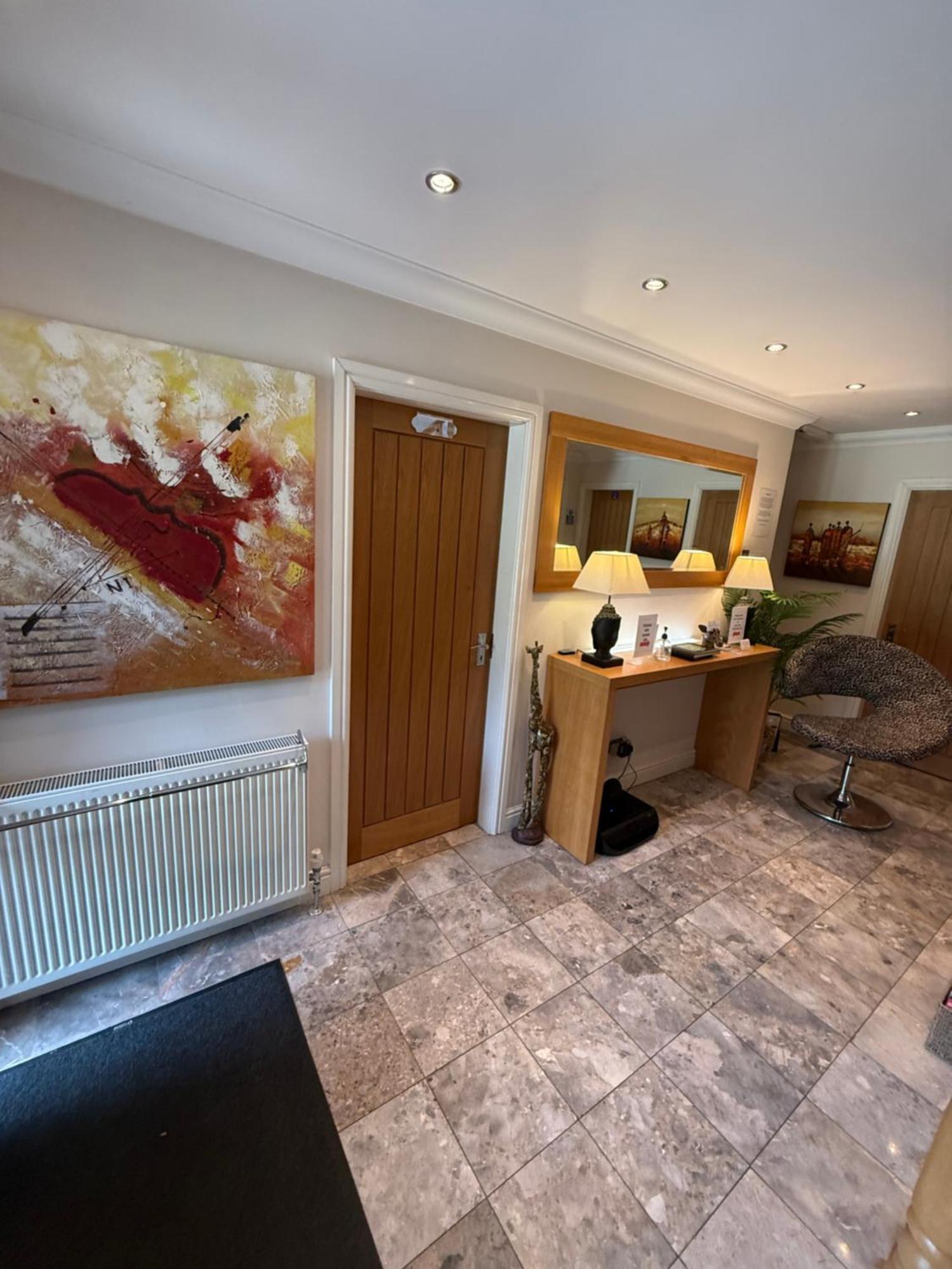 Barncroft Luxury Bed & Breakfast 3*